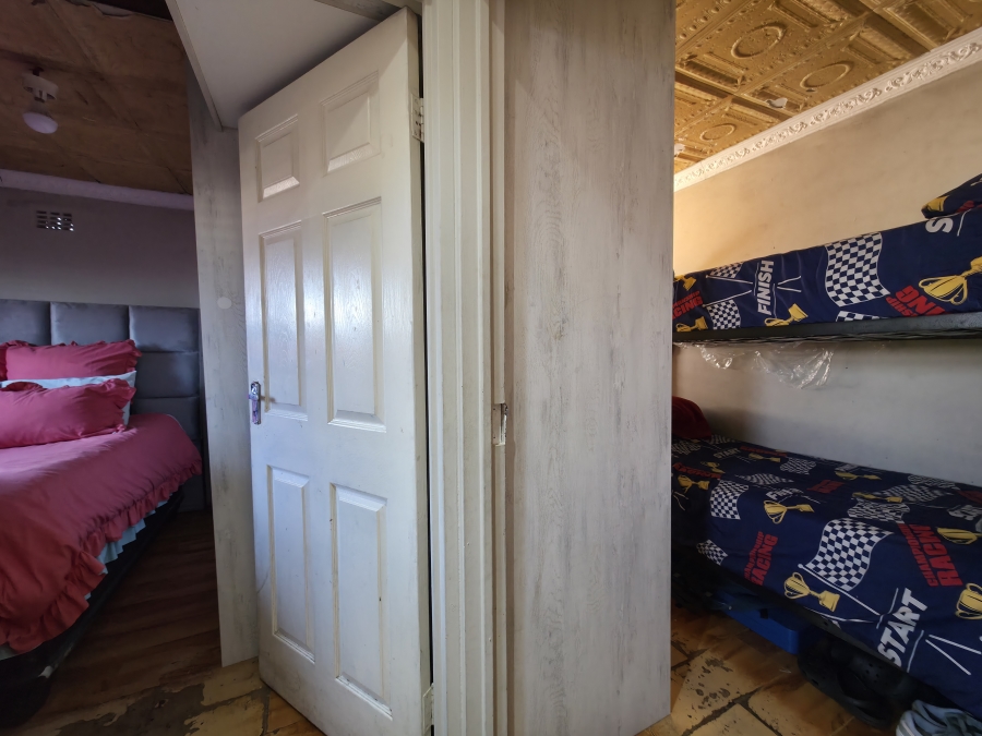 2 Bedroom Property for Sale in Devon Park Western Cape